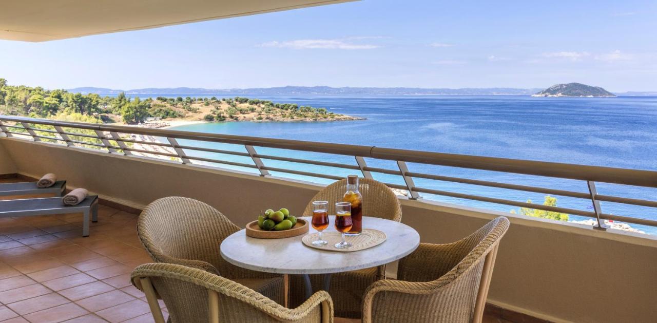 Porto Carras Meliton Hotel Neos Marmaras Exterior photo A balcony