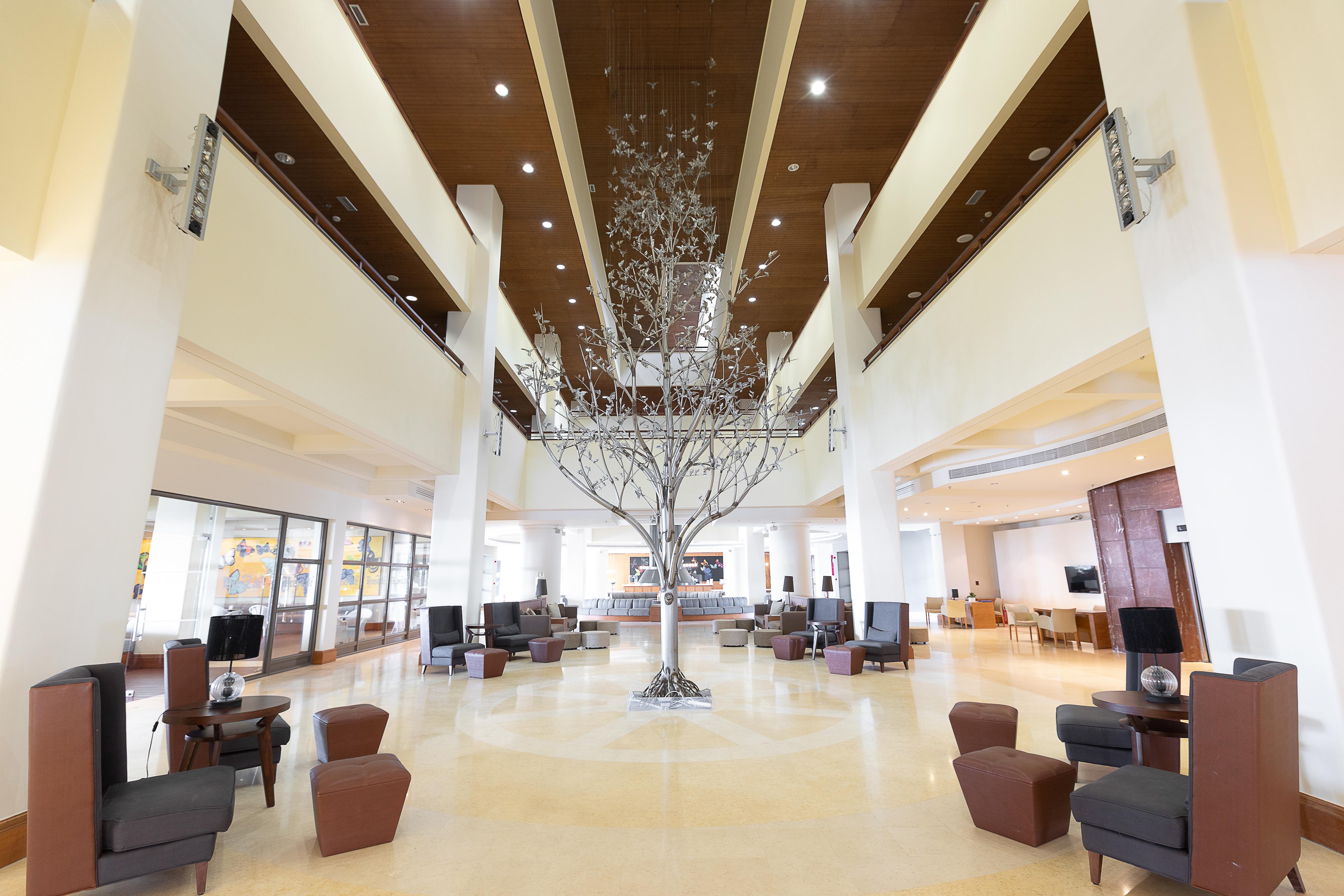 Porto Carras Meliton Hotel Neos Marmaras Exterior photo The lobby of the hotel